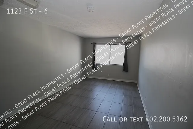 1123 F St #6 — Photo 11