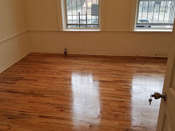 5th image of 1674 Sterling Pl #1A
