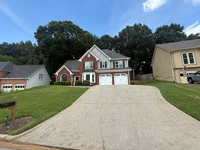 3 bed, 2.5 bath, 2050 sqft, $2,895 — Photo 2