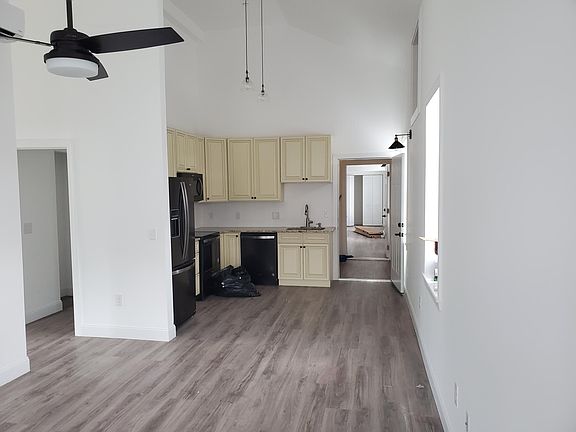 2nd image of 8217 Germantown Ave APT A