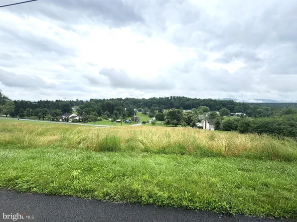 44 Cedar Dr, Lewistown, PA 17044