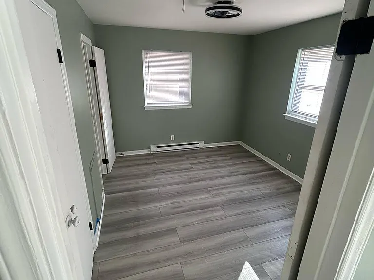 625 Middle St #A — Photo 8