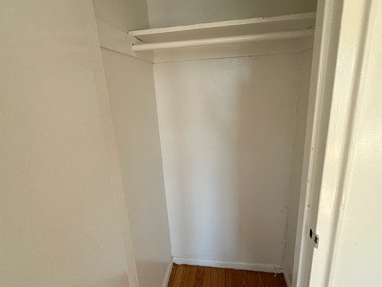 5 1599 1/2 Bergen Blvd #12 — Photo 6