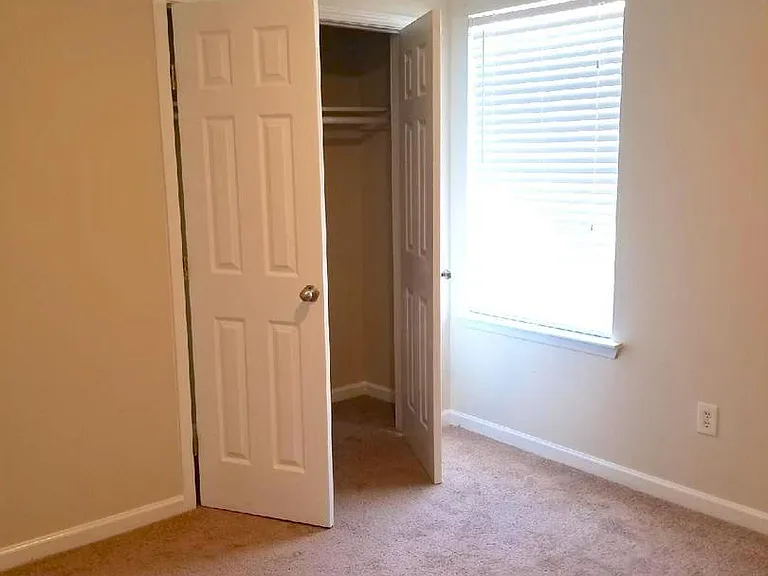 Woodland Trace Apartments — Photo 27