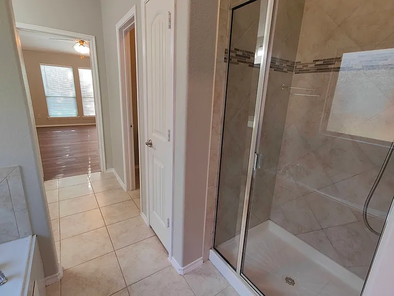 516 Rustic Oak Ln — Photo 22