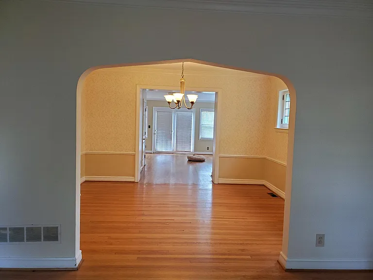 127 Parkland Ave — Photo 5
