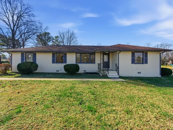 302 Dow Dr, Shelbyville, TN 37160