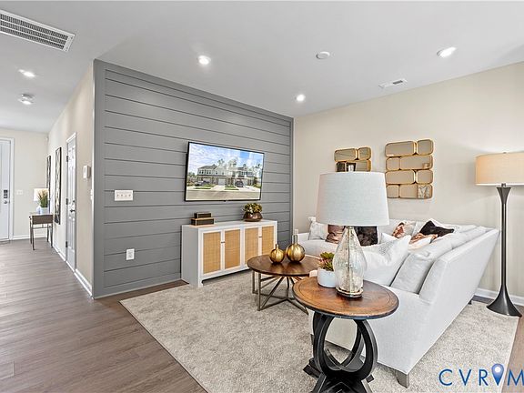 3rd image of 347 Brae Haven Dr