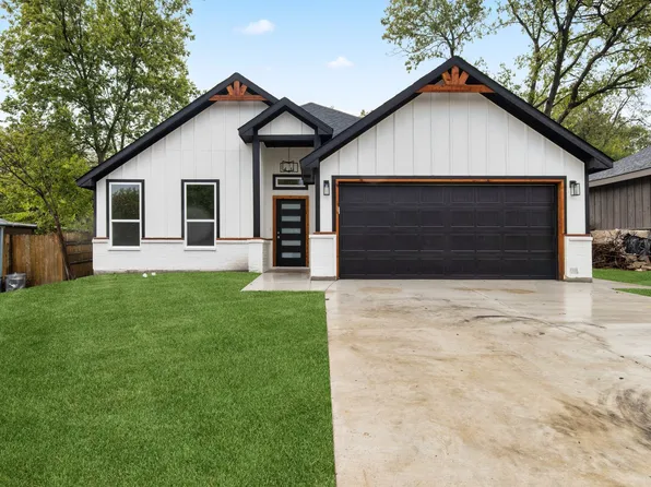 8117 Gibbs Dr, White Settlement, TX 76108