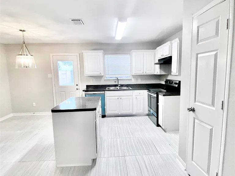 4414 Peppermint Hill Ln — Photo 2