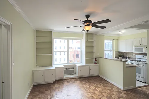 2130 N St NW Photo 1