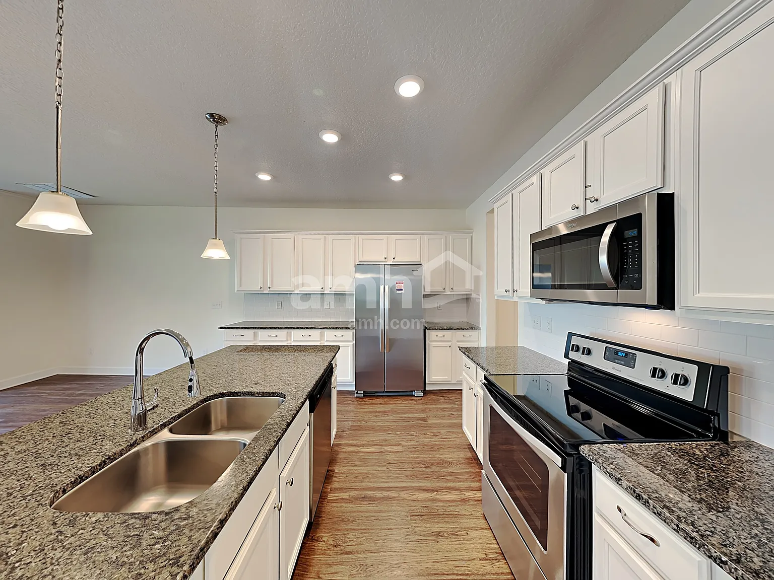 5 bed, 4.0 bath, 2675 sqft, $2,800 — Photo 3