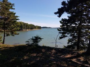 127 Putnam Dr, Harrington, ME 04643