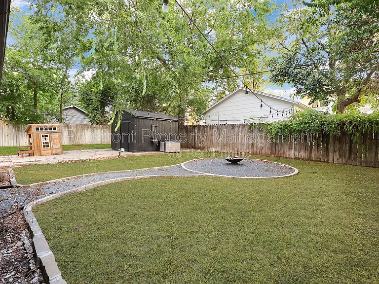 418 W Rosewood Ave — Photo 6