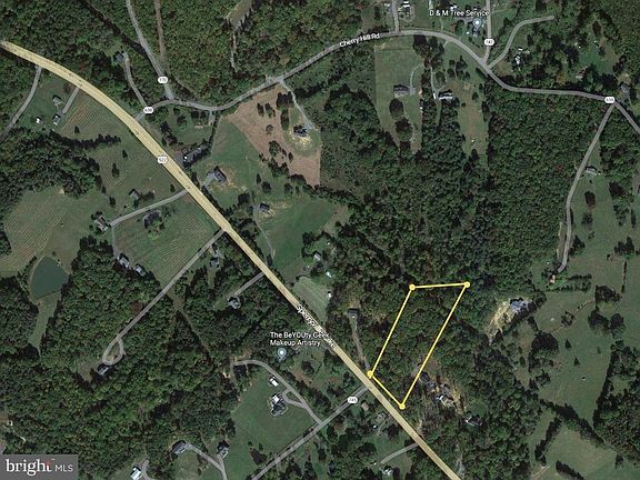 3rd image of 10575B Sperryville Pike