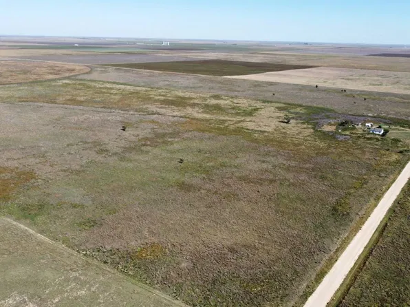 4752 E Road 7, Ulysses, KS 67880