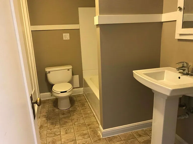 1011 High St — Photo 7