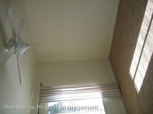 2nd image of 1136 Noffsinger Ln