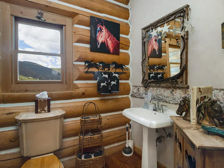 233 Home Pl — Photo 16