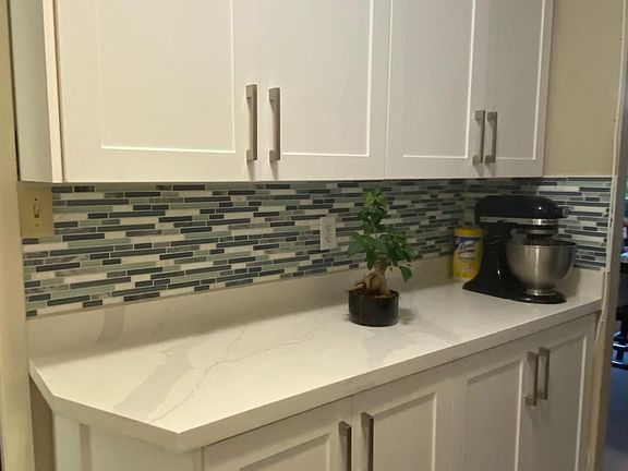 4th image of 40 Sunrise Ave #203