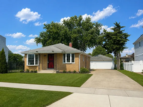 695 N Indiana St, Elmhurst, IL 60126