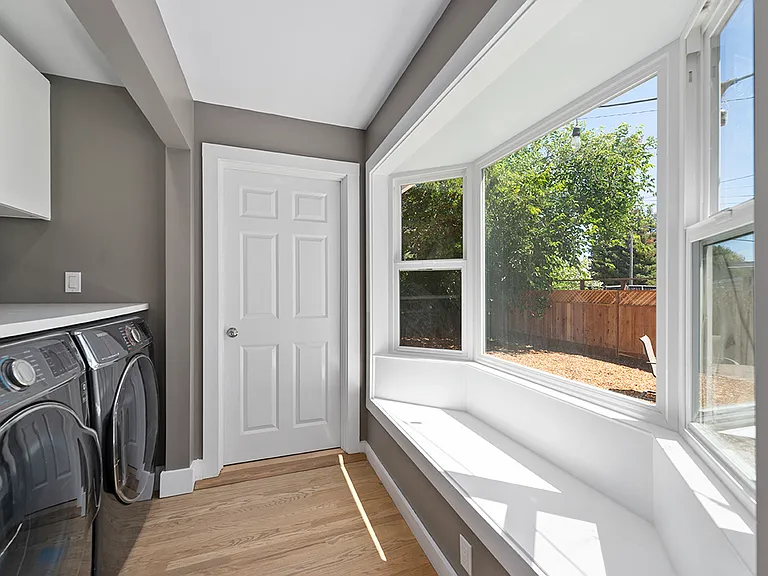 944 Bruno St — Photo 11