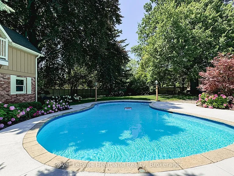 5 Cobourg St #100 — Photo 29