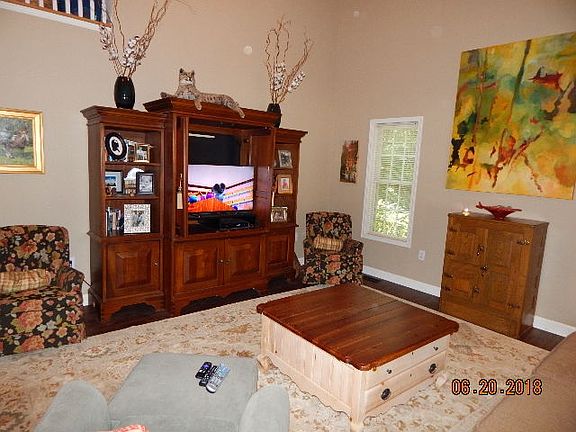2nd image of 428 Springwood Dr