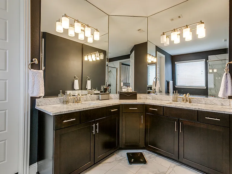 4194 Leighton Ln — Photo 21