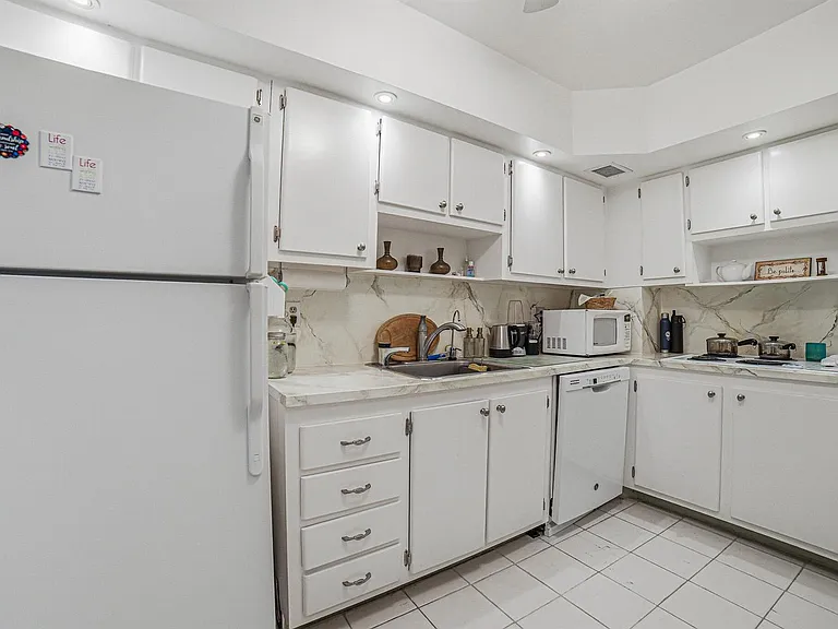 3450 S Ocean Blvd #211 — Photo 4