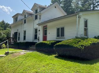 68 N Valley Rd, Pelham, MA 01002