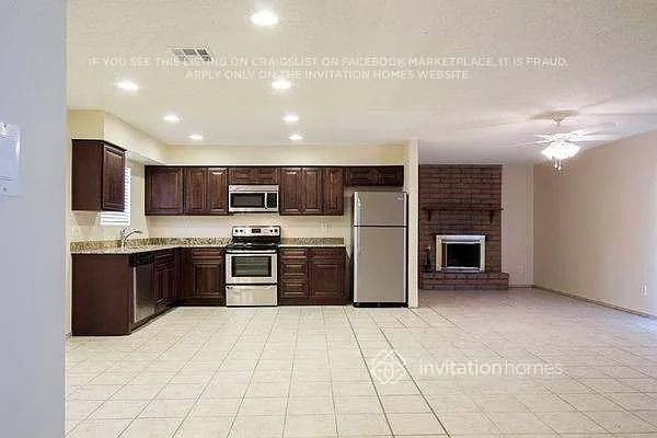 1216 W Halstead Dr — Photo 6