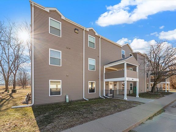 2nd image of 2817 Macineery Dr APT 1104