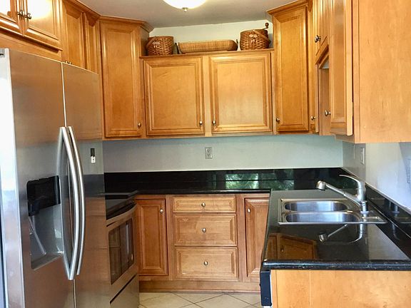4th image of 5075 Narragansett Ave Unit 104