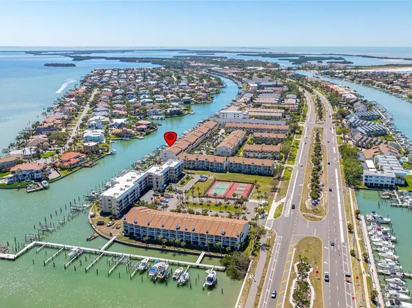 301 Madeira Cir, Tierra Verde, FL 33715