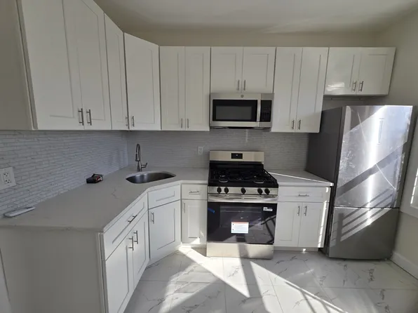 612 Richmond Rd Floor 2, Staten Island, NY 10304