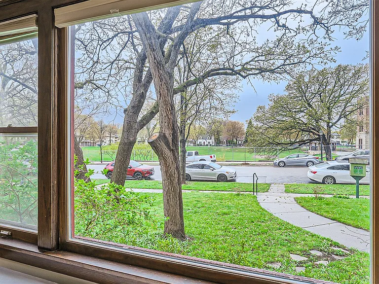Front window view - taken from main floor.
Beautiful view overlooking SPA playground.
