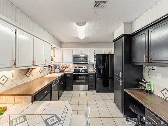 4th image of 18047 S Quail Meadow Dr