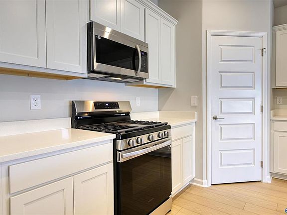 5th image of 244 Granby Ln