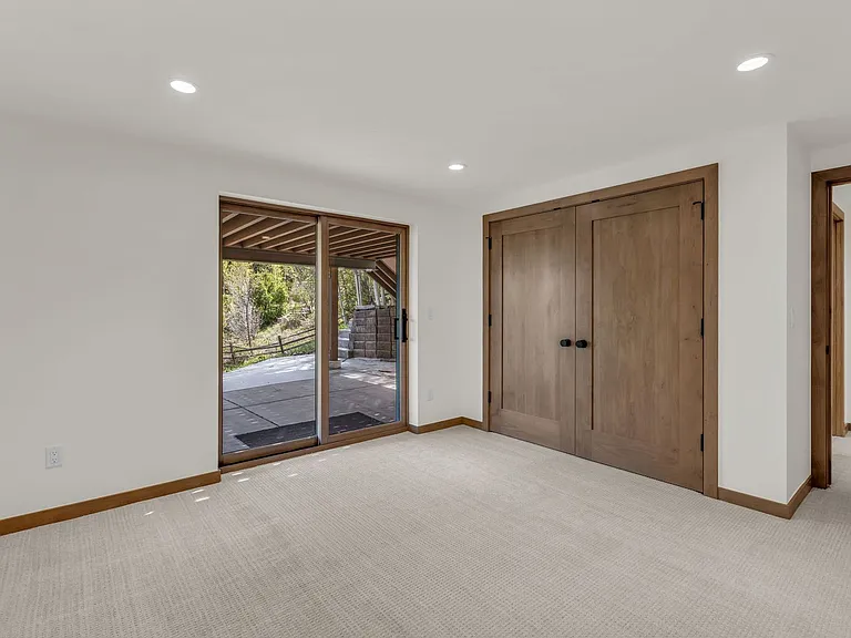 7346 Pinebrook Rd — Photo 22