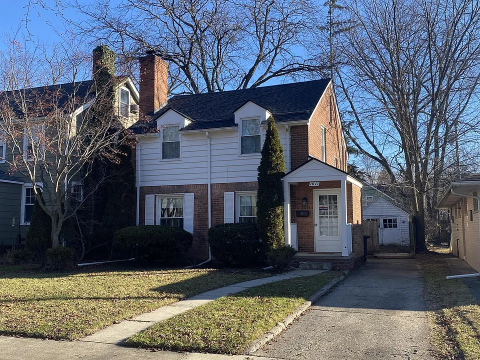 1611 Ferndale Pl