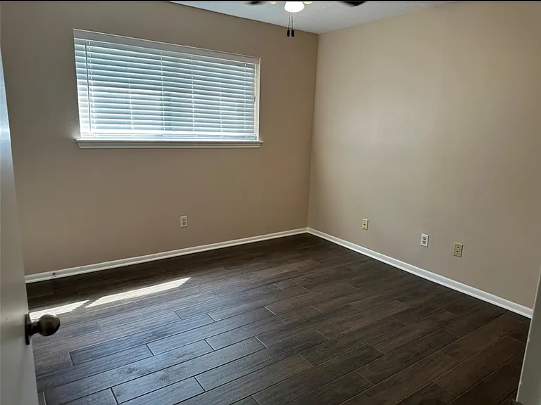 17406 Spicewood Springs Ln #17406 — Photo 12