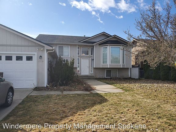 2nd image of 4218 E Ermina Ave