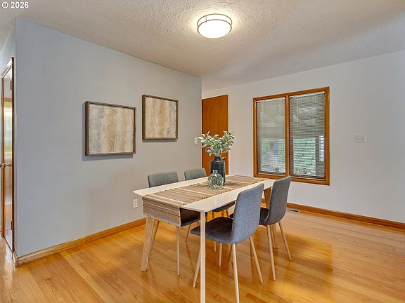 5th image of 4034 SE Rex St