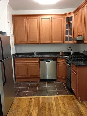 Rented by Picture Realty Inc. | media 28