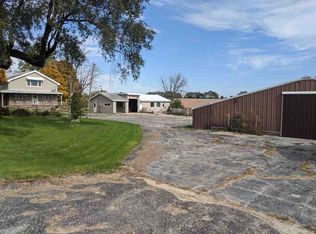 12443 N Hoisington Rd, Byron, IL 61010