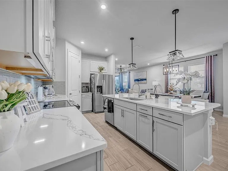 5886 Timberdale Ave — Photo 8
