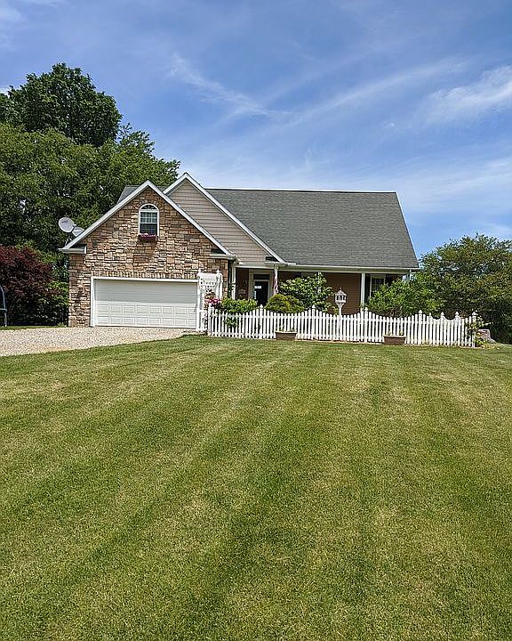 1st image of 1923 Adams Dr