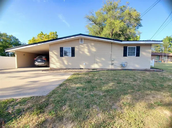 1304 Oak St, Canton, MO 63435