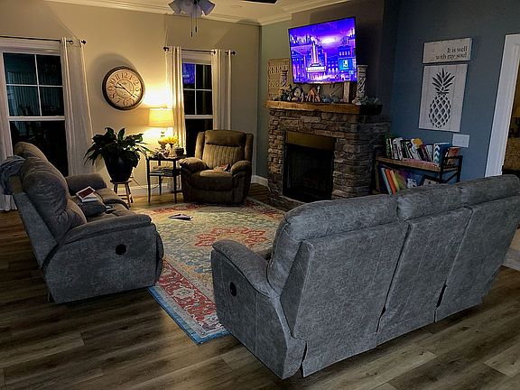 4th image of 101 Sugarcane Ln